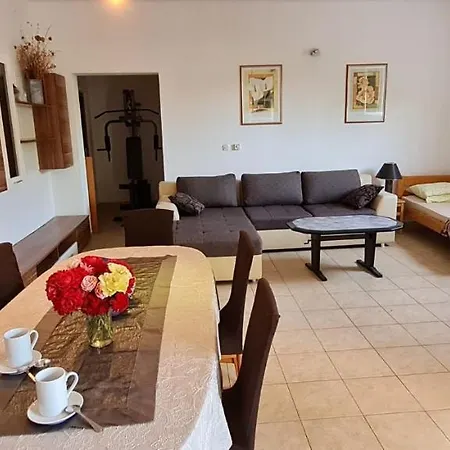 Lu-ka 2 Apartman