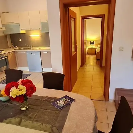 Lu-ka 2 Apartman Pakostane