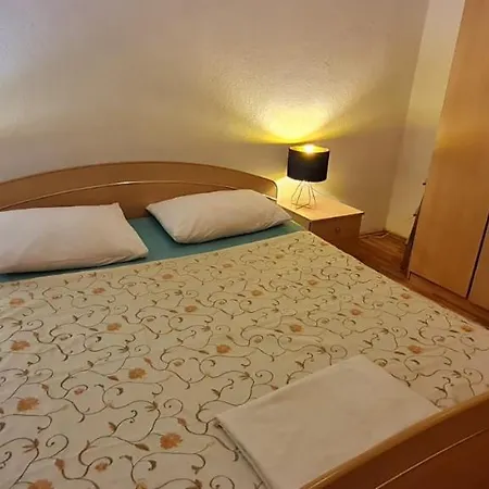 Lu-ka 2 Apartman *