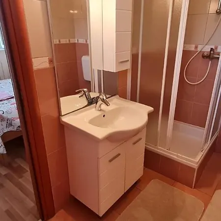 Lu-ka 2 Apartment *